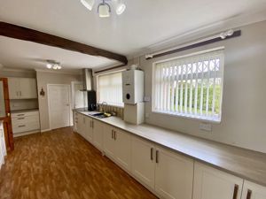 Family Kitchen- click for photo gallery